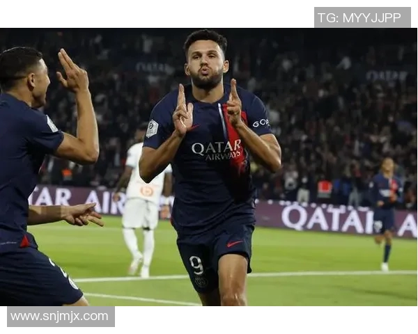 巴黎圣日耳曼3-0战胜马赛,法甲领跑者稳坐榜首位置 巴黎圣日耳曼3-0战胜马赛,法甲领跑者稳坐榜首位置