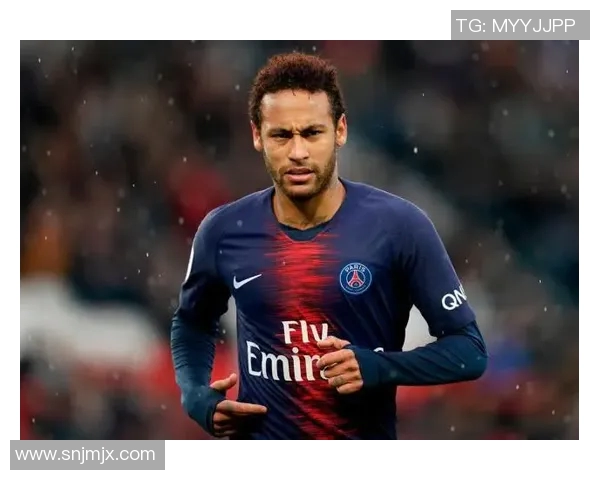 巴黎圣日耳曼队签下巴西前锋内马尔,转会费高达2亿欧元 巴黎圣日耳曼队签下巴西前锋内马尔,转会费高达2亿欧元