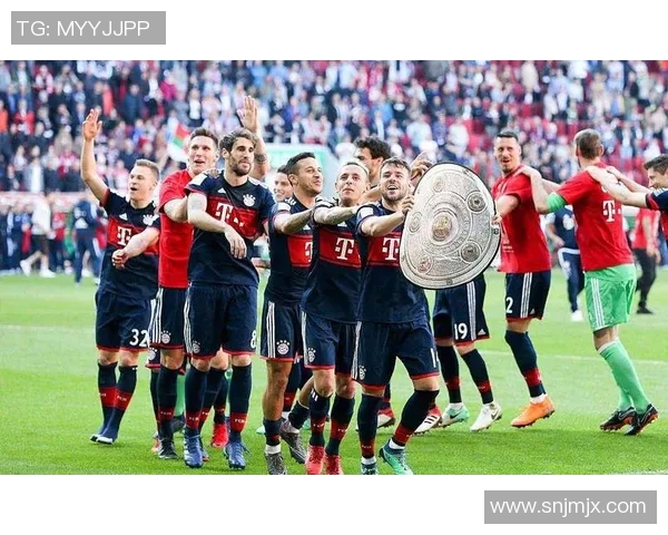 拜仁慕尼黑稳坐榜首继续保持领先优势 拜仁慕尼黑稳坐榜首继续保持领先优势