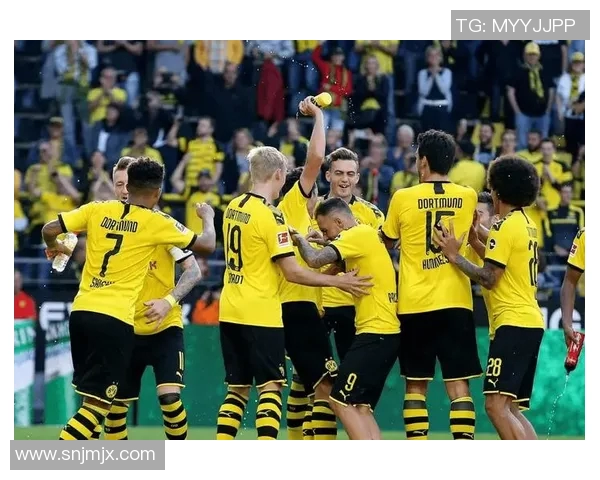 多特蒙德客场击败奥格斯堡,升至德甲前四强 多特蒙德客场击败奥格斯堡,升至德甲前四强